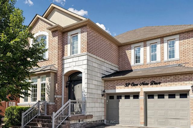 32 Casa Nova Drive, Vaughan