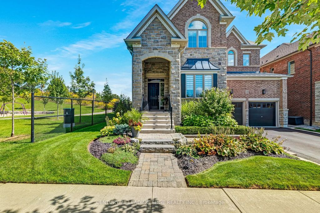 56 Walter Tunny Crescent, East Gwillimbury