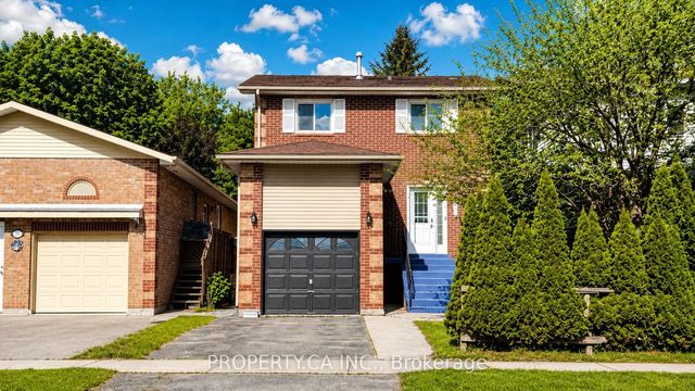 32 Hodgins Avenue, Georgina