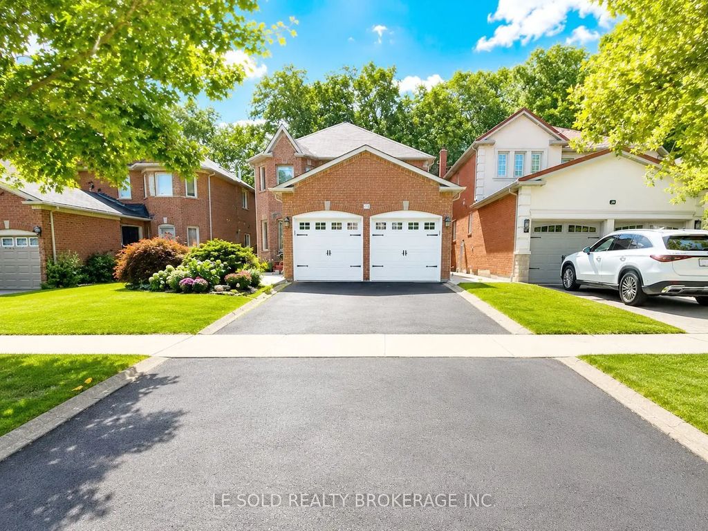 76 Larratt Lane, Richmond Hill
