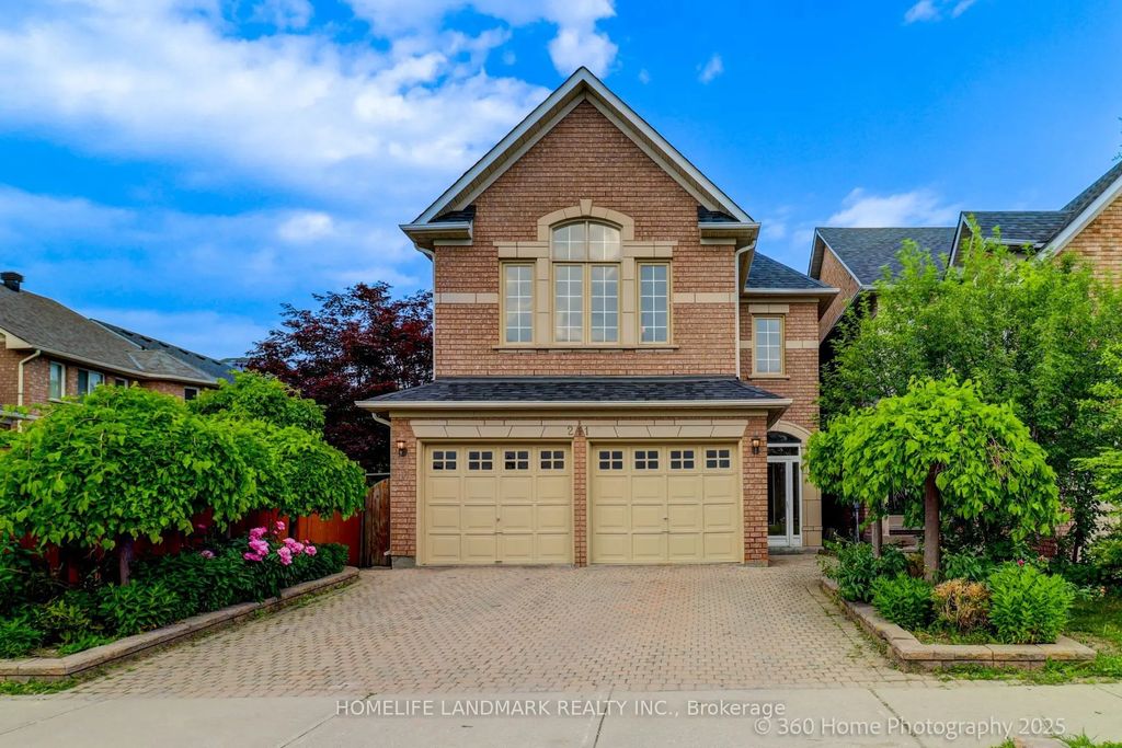 211 Frank Endean Road, Richmond Hill