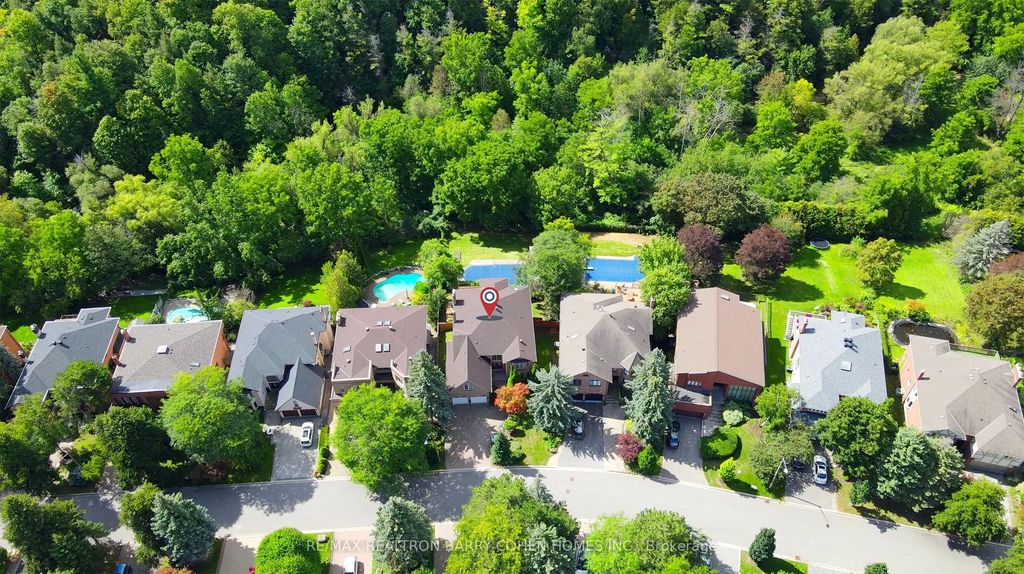44 Prince Edward Boulevard, Markham