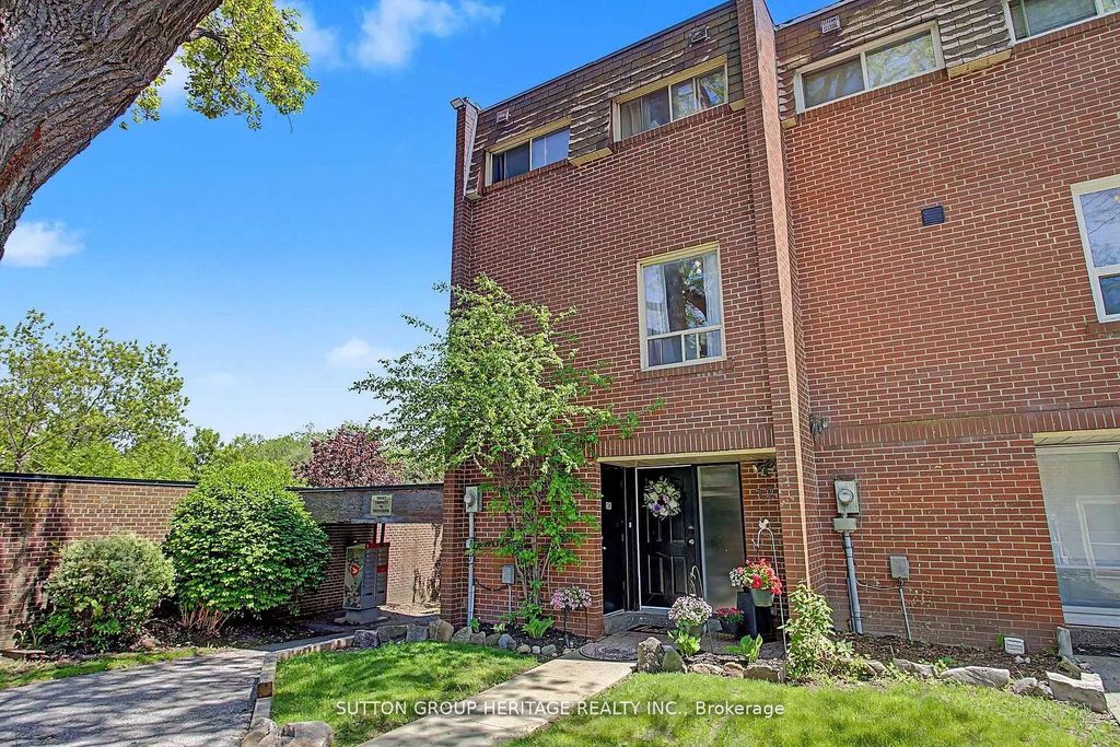 124 Wales Avenue, Markham