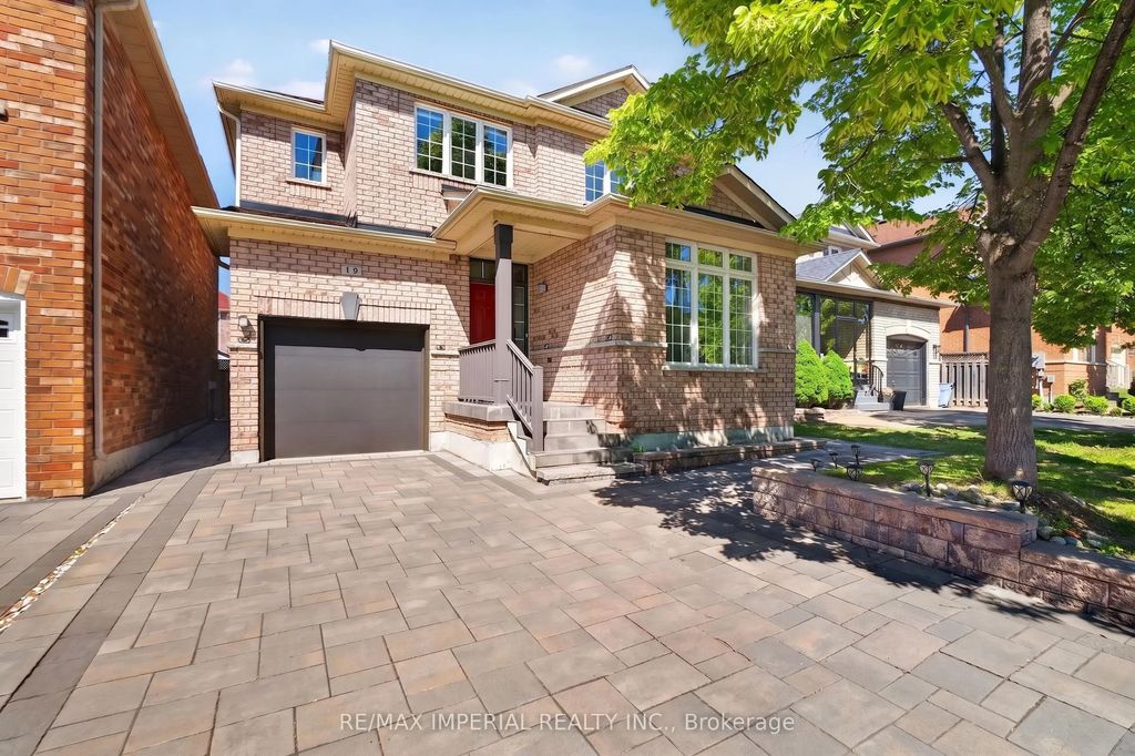 18 Davidoff Street, Markham