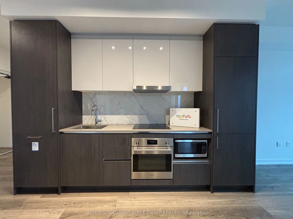 195 Commerce Street 4506, Vaughan