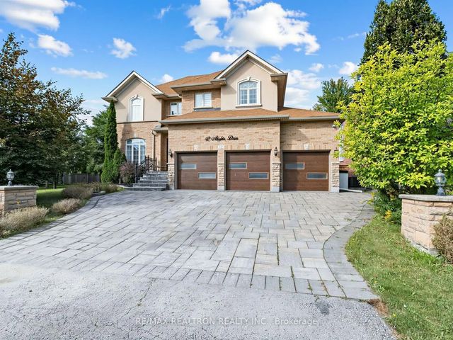 12 Anglin Drive, Richmond Hill