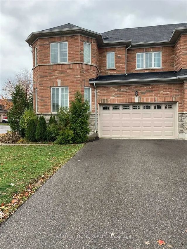83 Lewis Honey Drive Bsm, Aurora