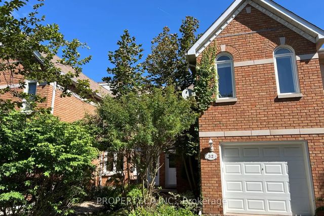 32 Brownstone Circle, Vaughan
