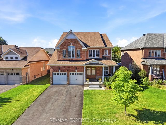 18 Vista Drive, Bradford West Gwillimbury