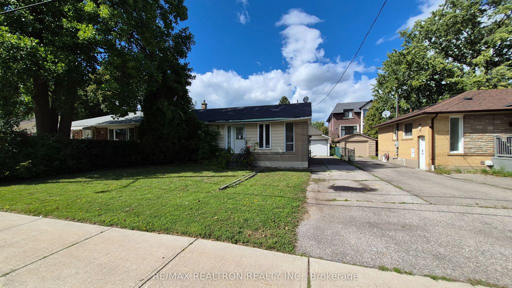 303 Boisdale Avenue, Richmond Hill