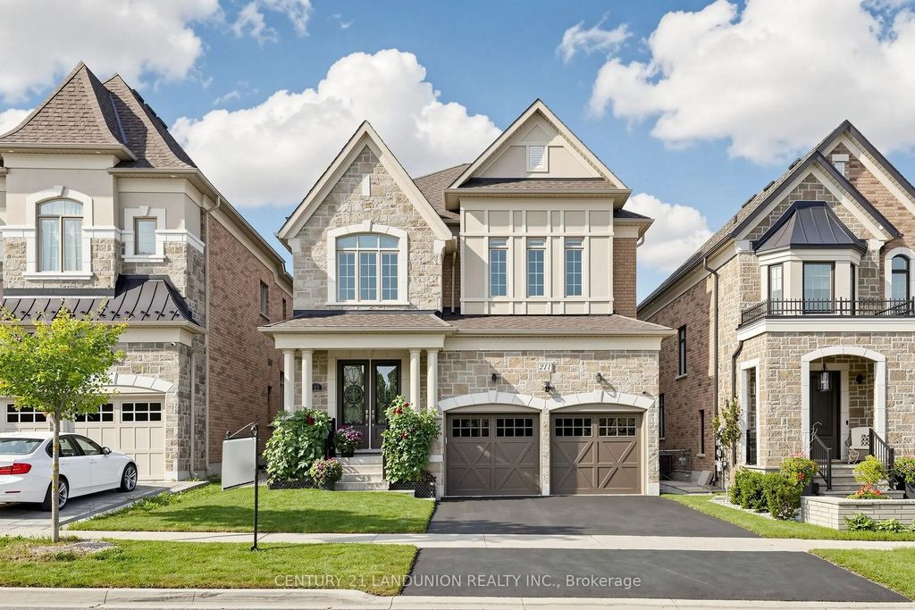 211 Touch Gold Crescent, Aurora