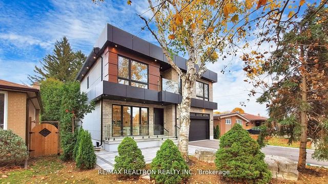 84 Murray Drive, Aurora
