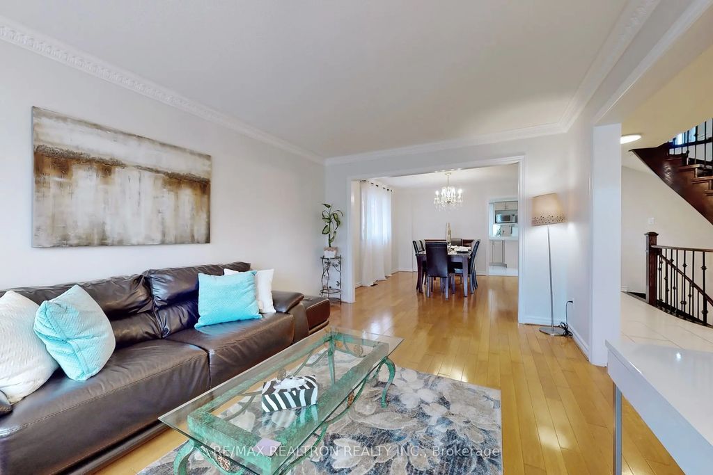 32 Subrisco Avenue Room 4, Richmond Hill