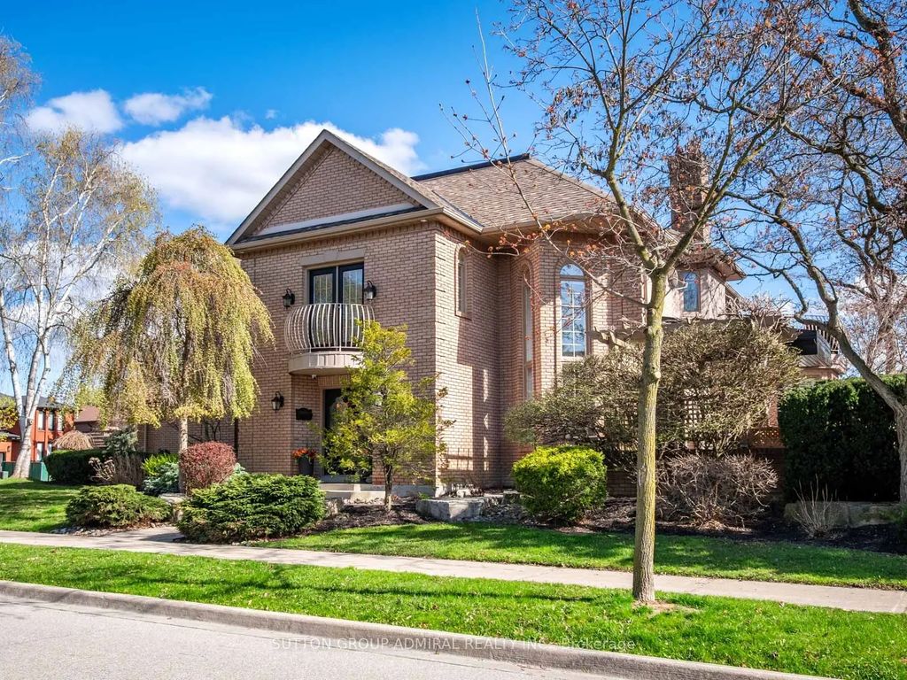 6 Colton Crescent S, Vaughan