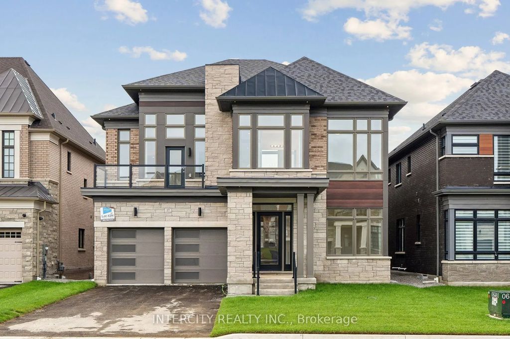 17 Garriock Hall Avenue, King