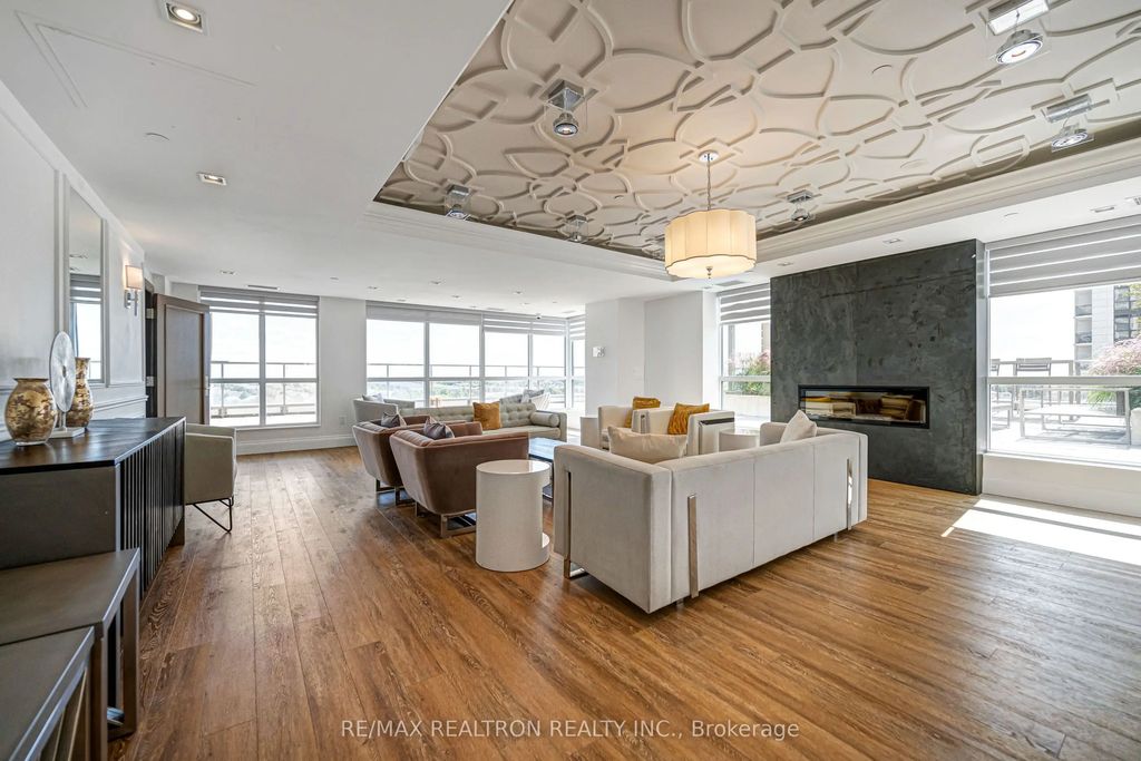 9560 Markham Road 318, Markham