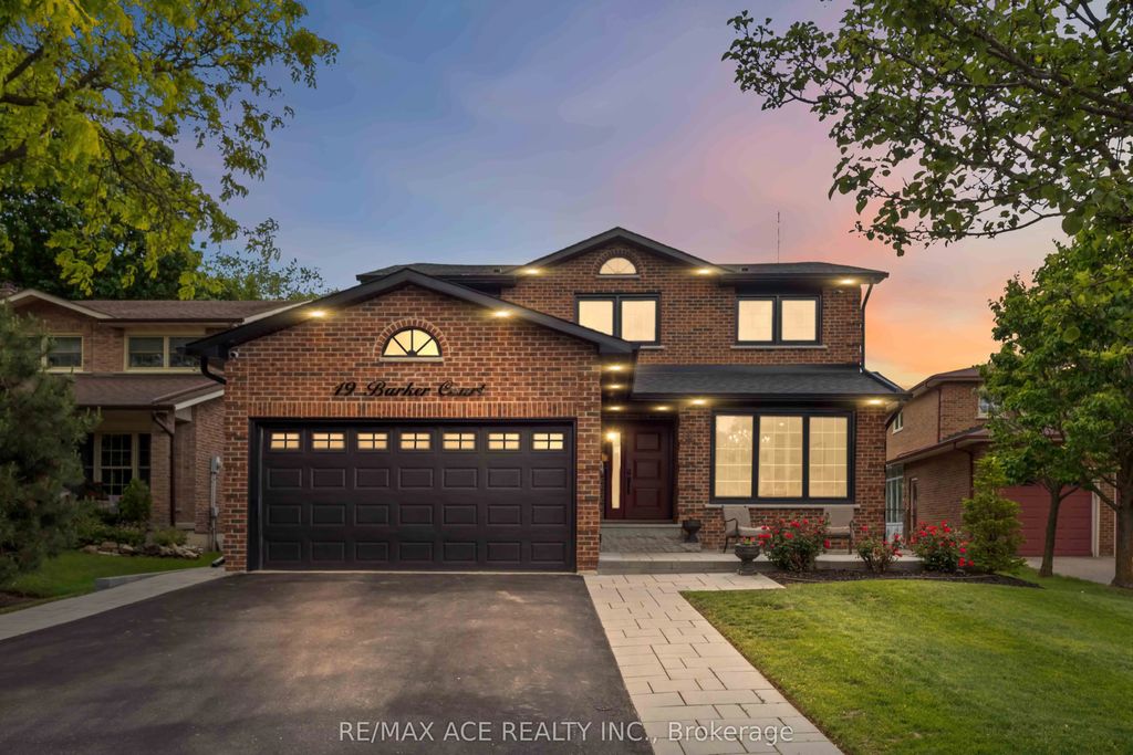 19 Barker Court, Markham