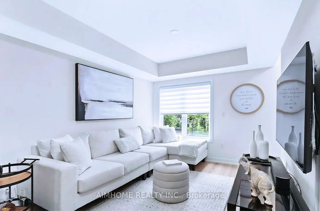 58 Elizabeth Street S 2203, Richmond Hill