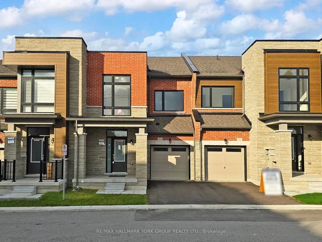 42 Blick Crescent, Aurora
