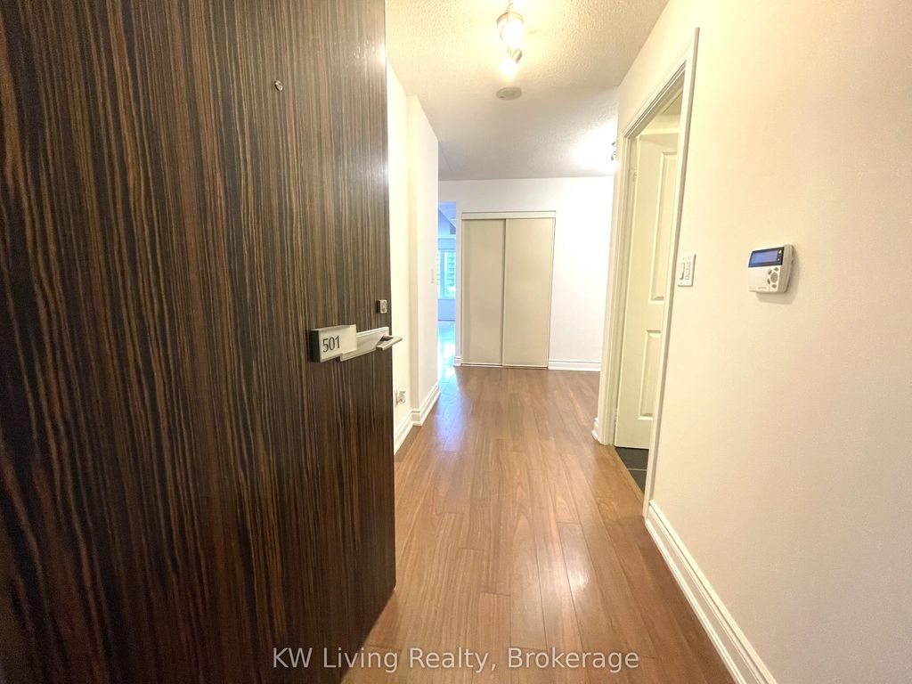 233 South Park Road 501, Markham