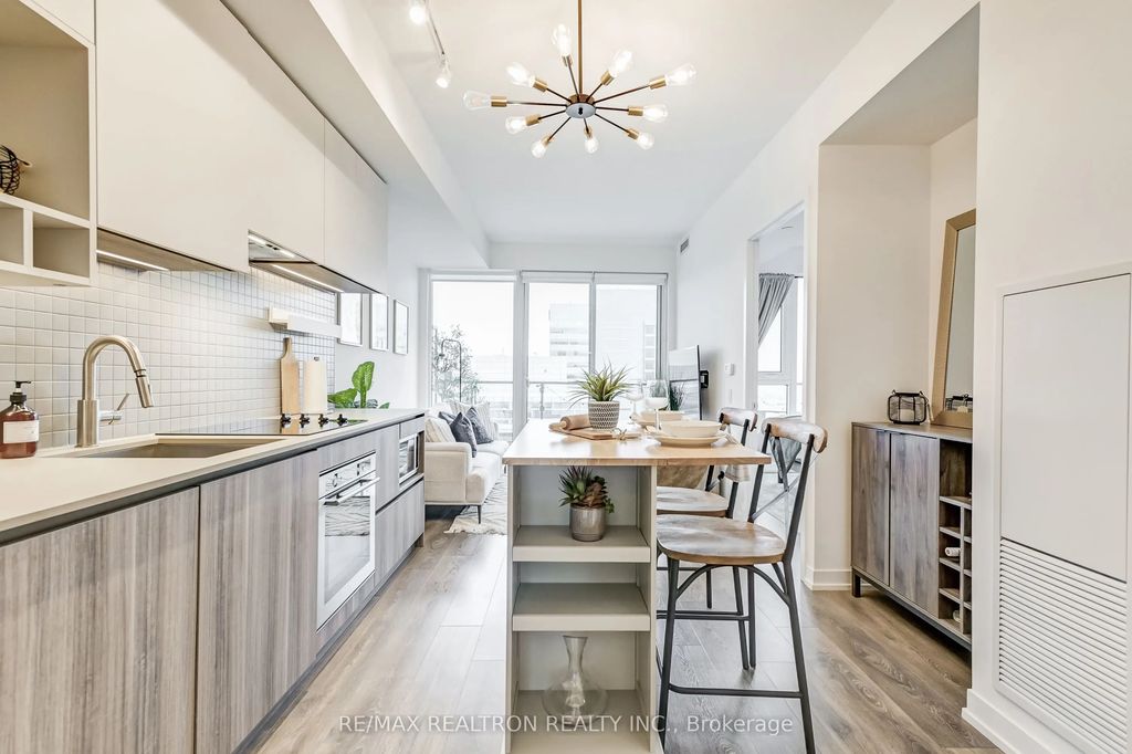 5 Buttermill Avenue 1608, Vaughan