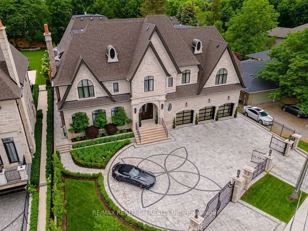 29 Denham Drive, Richmond Hill