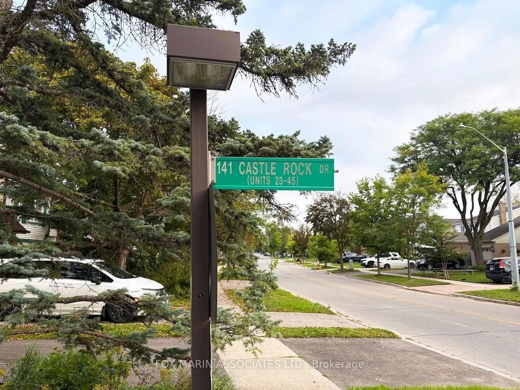 141 Castle Rock Drive 35, Richmond Hill