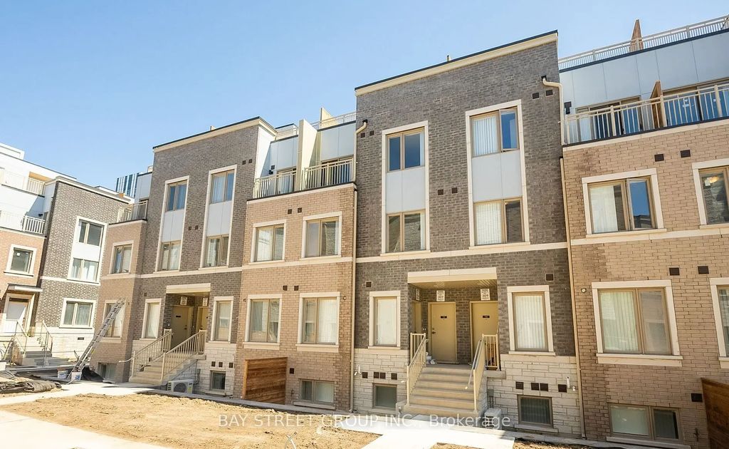 151 Honey Crisp Crescent Th166, Vaughan