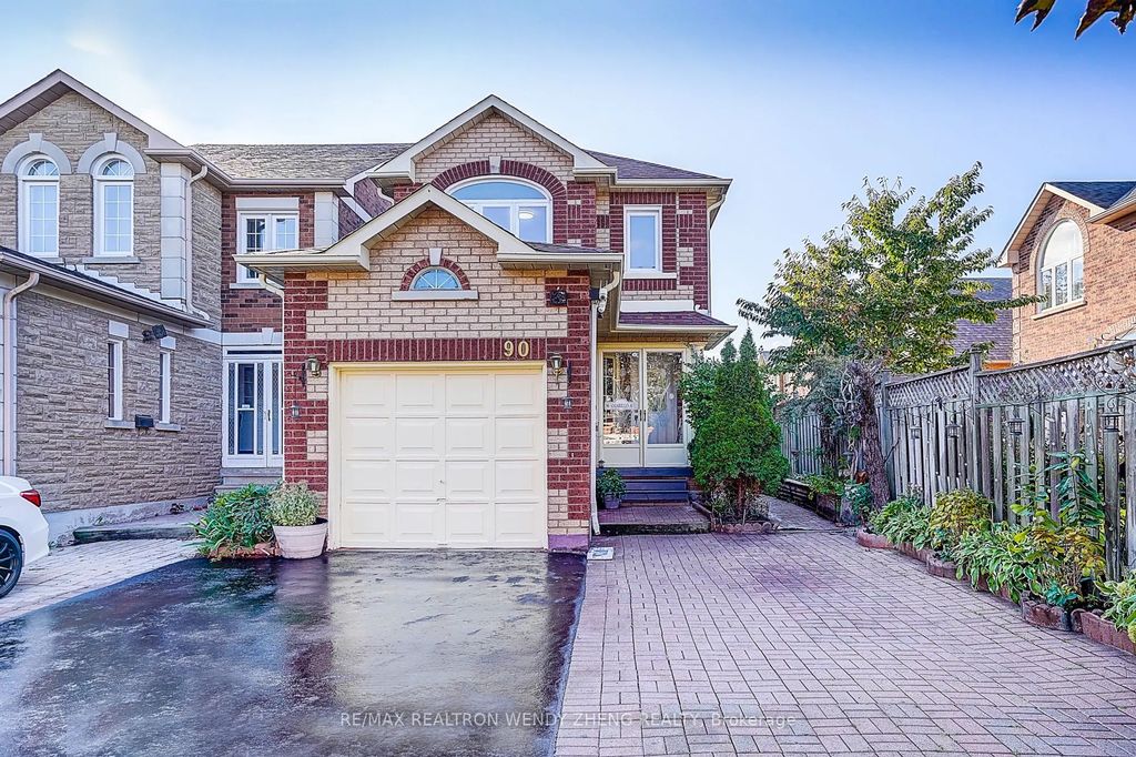 90 Amarillo Avenue, Markham