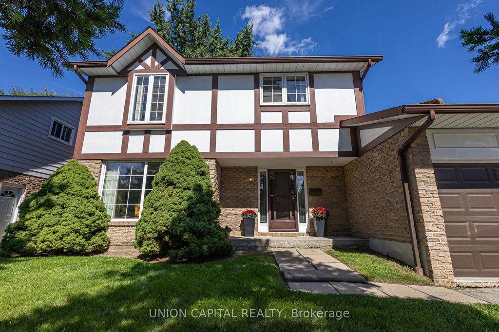 223 Centre Street W, Richmond Hill