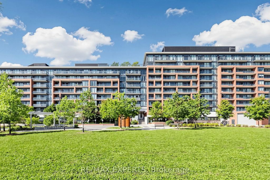 99 Eagle Rock Way 302, Vaughan
