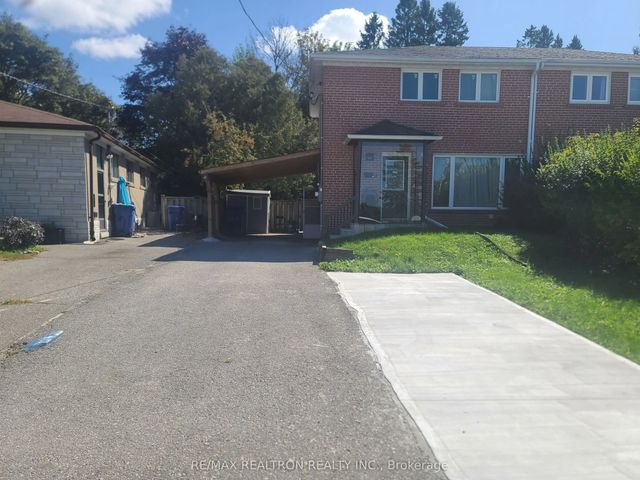 23 Glass Drive Lower Unit, Aurora