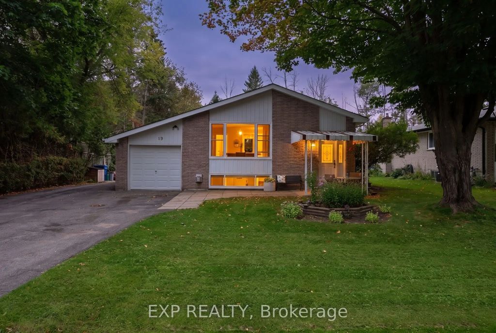 19 Faircrest Avenue, Georgina