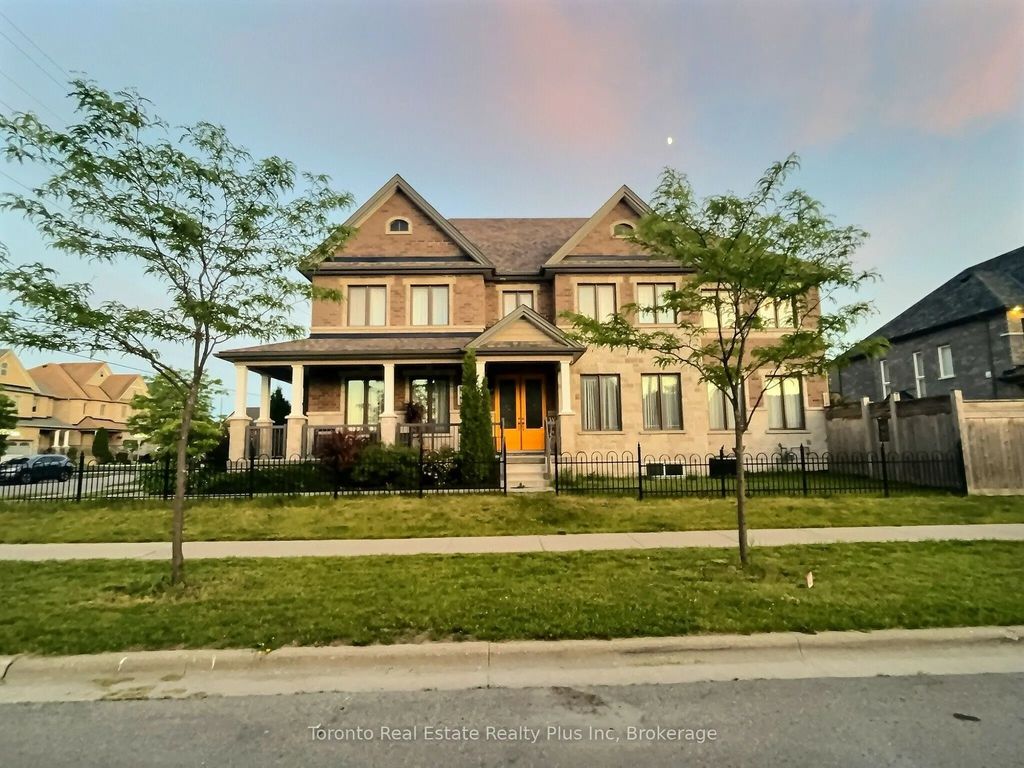 214 Eighth Avenue, New Tecumseth