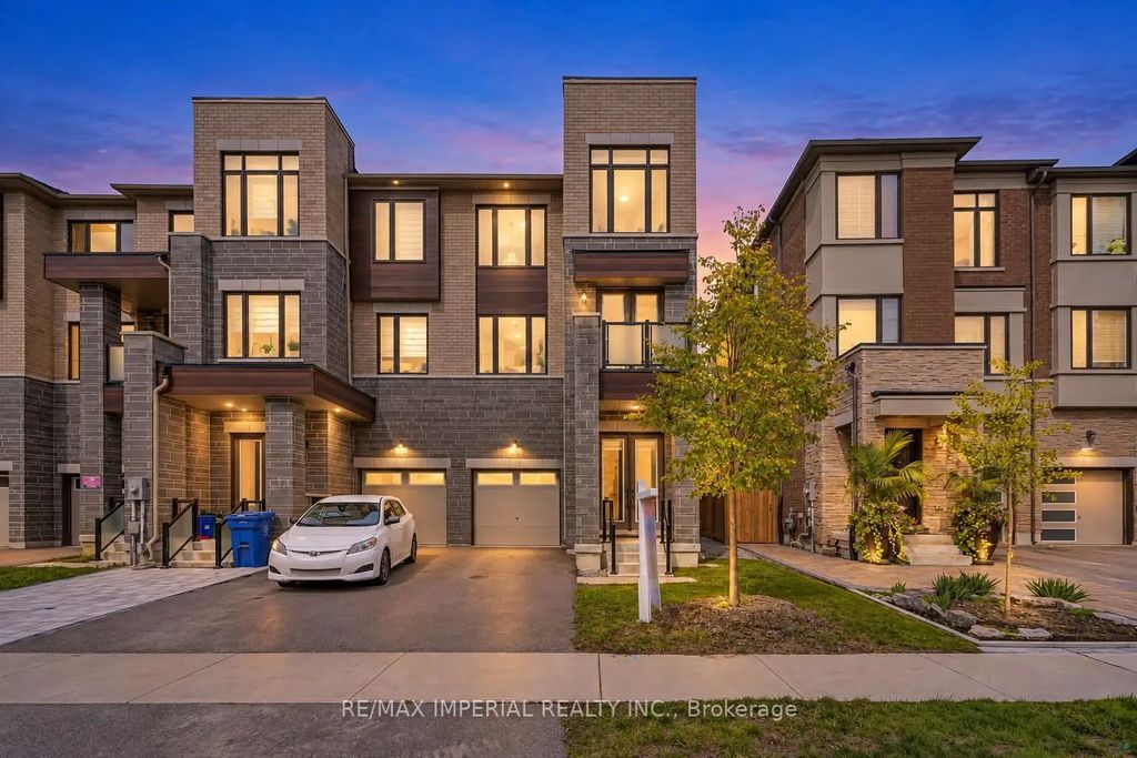 212 Vermont Avenue, Newmarket