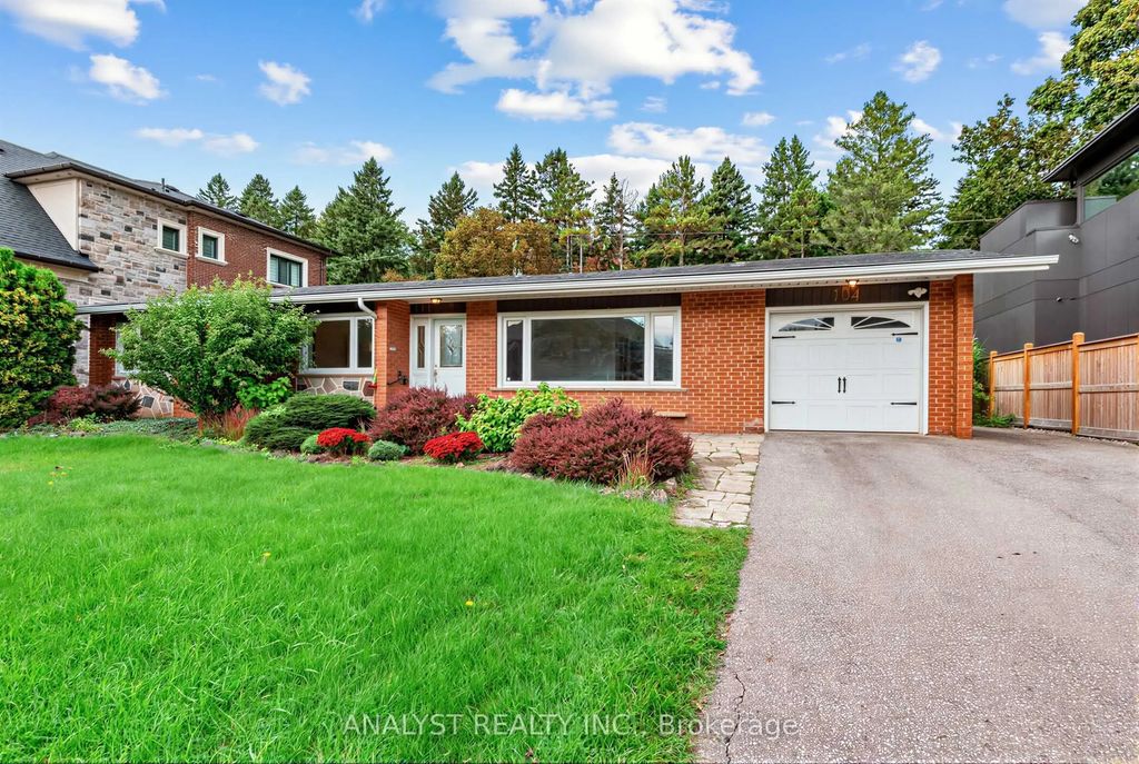 104 Cardish Street, Vaughan