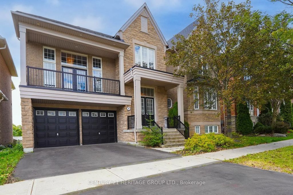 9 Alpaca Drive, Richmond Hill