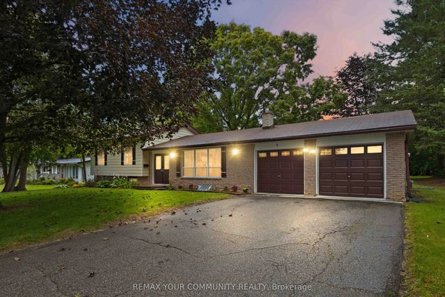 5 Medina Square, Georgina