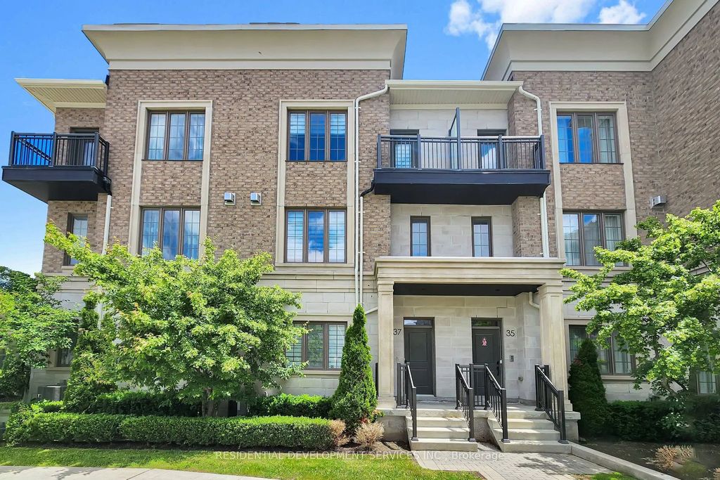 37 Village Parkway, Markham