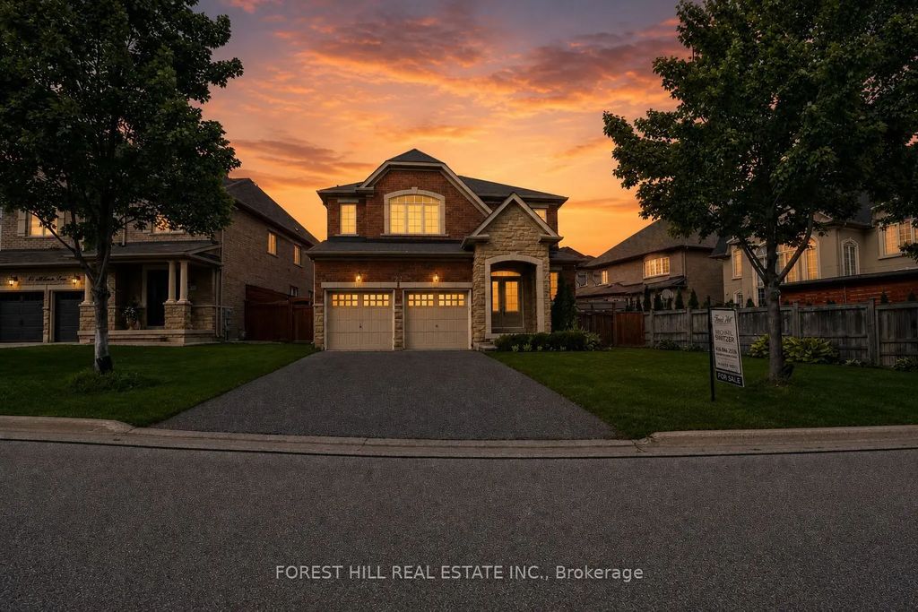 22 Mccombe Lane, Vaughan