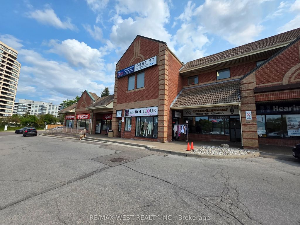 441 Clark Avenue W 16a, Vaughan
