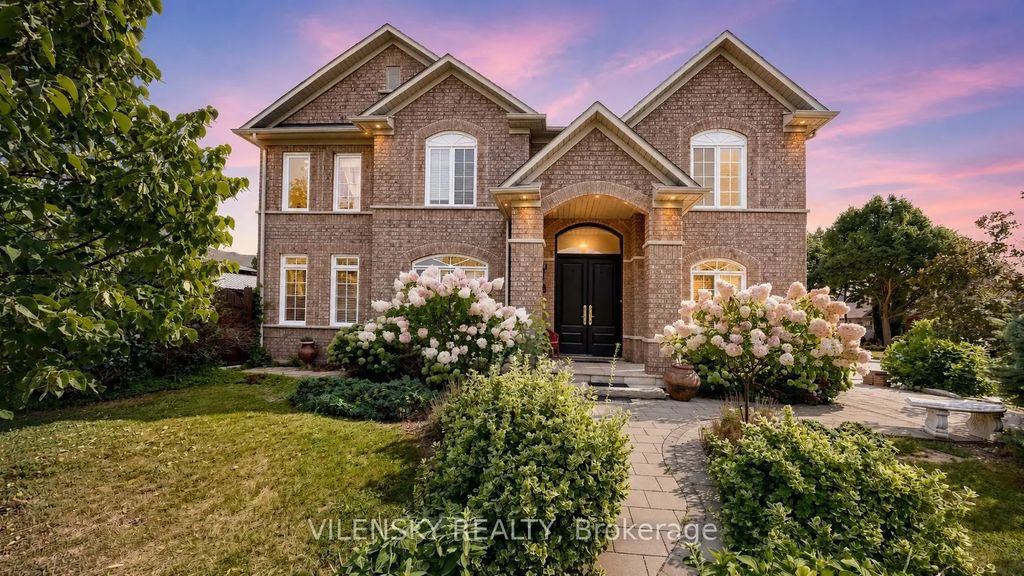 140 Marbella Road, Vaughan