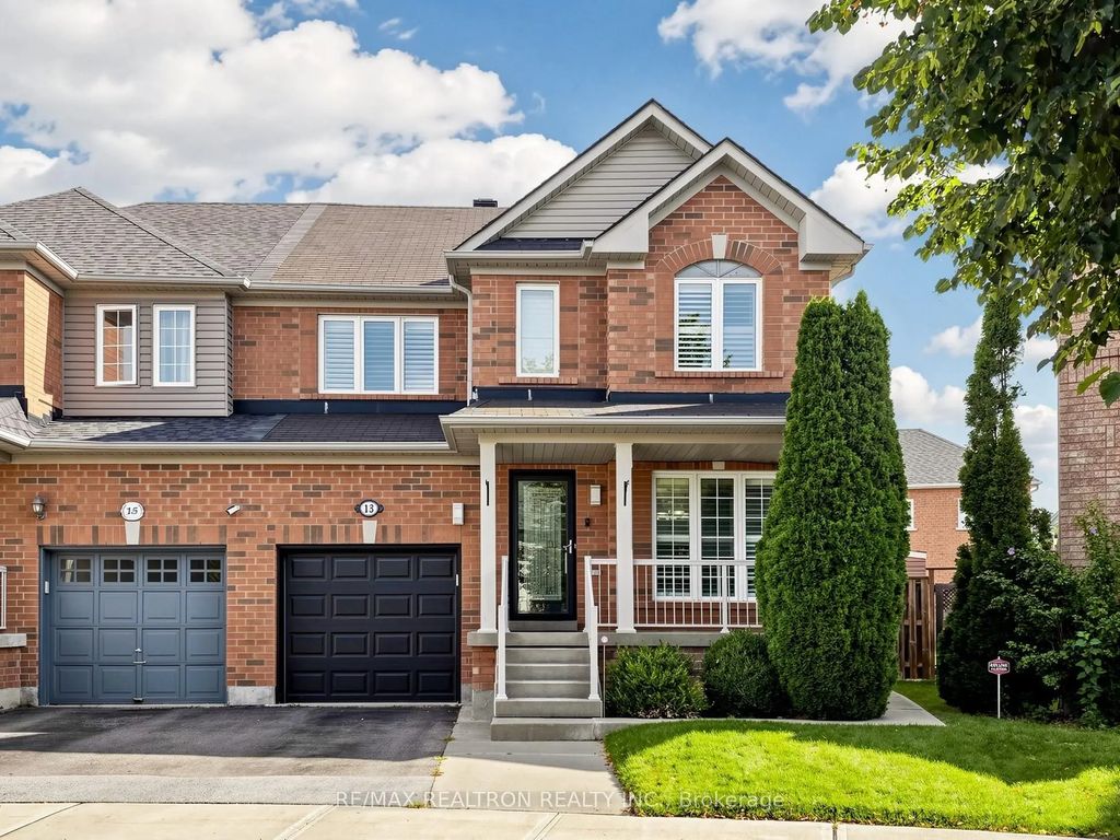 13 Stotts Crescent, Markham