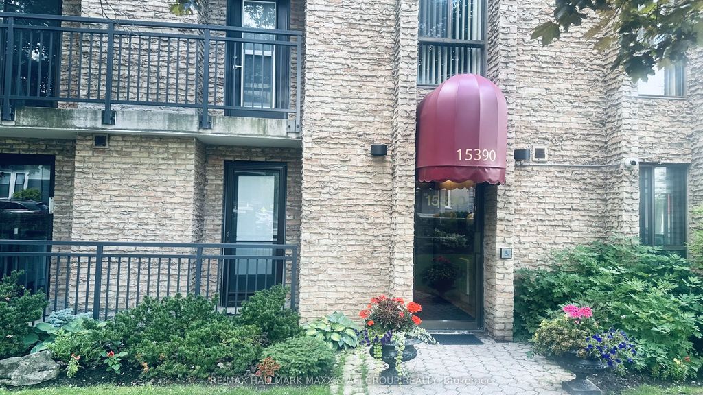 15390 Yonge Street 201, Aurora