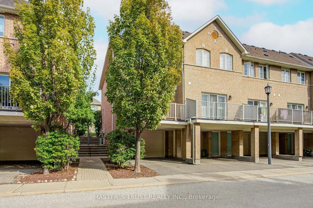 23 Observatory Lane 272, Richmond Hill