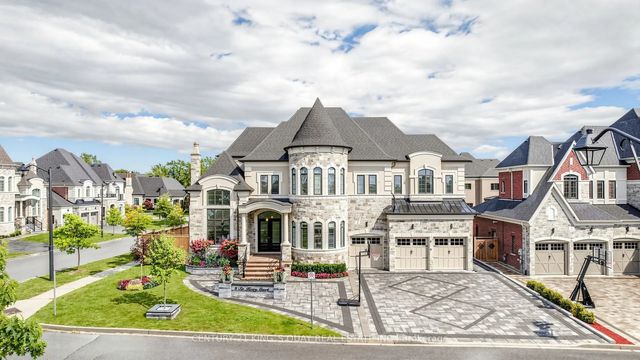 3 Sir Henry Court, King
