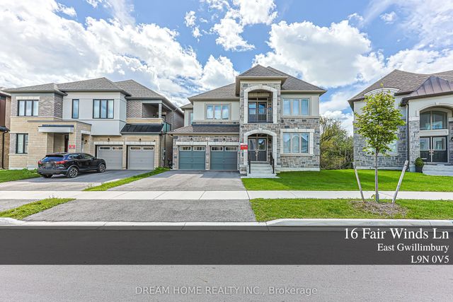 16 Fair Winds Lane, East Gwillimbury
