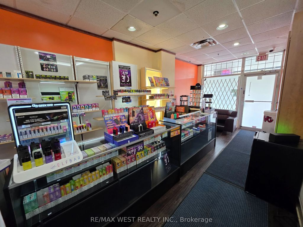 7398 Yonge Street 7d, Vaughan