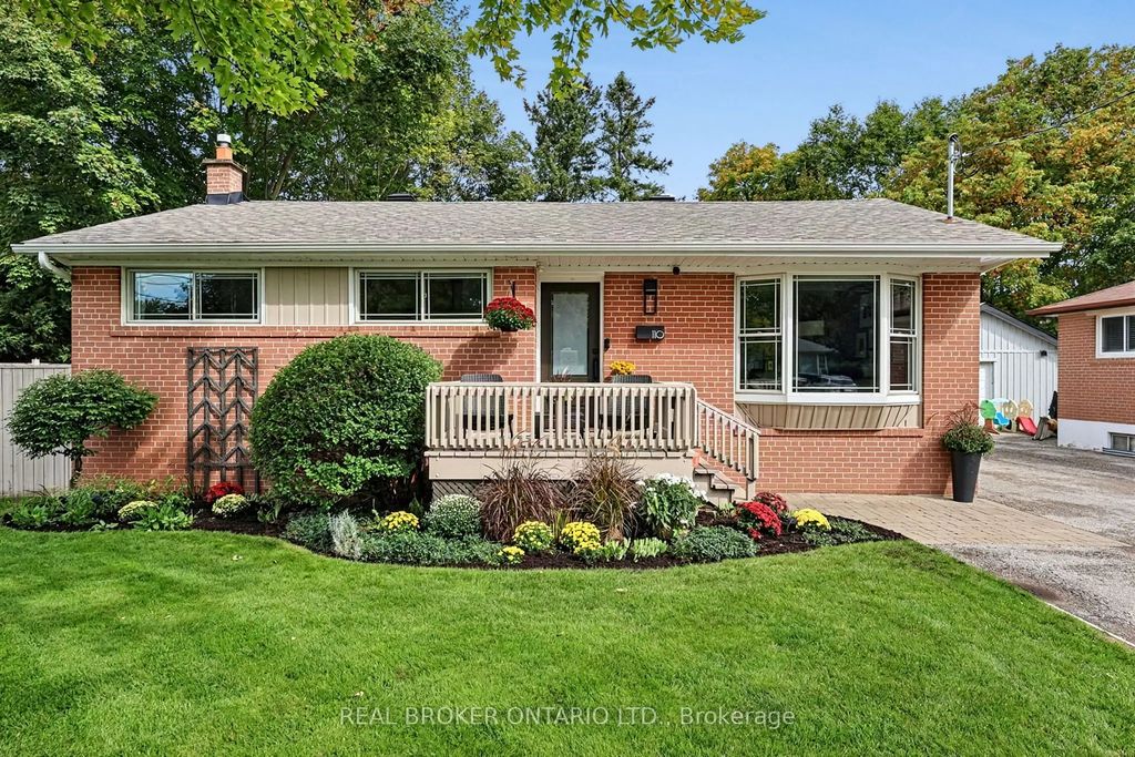 110 Murray Drive, Aurora