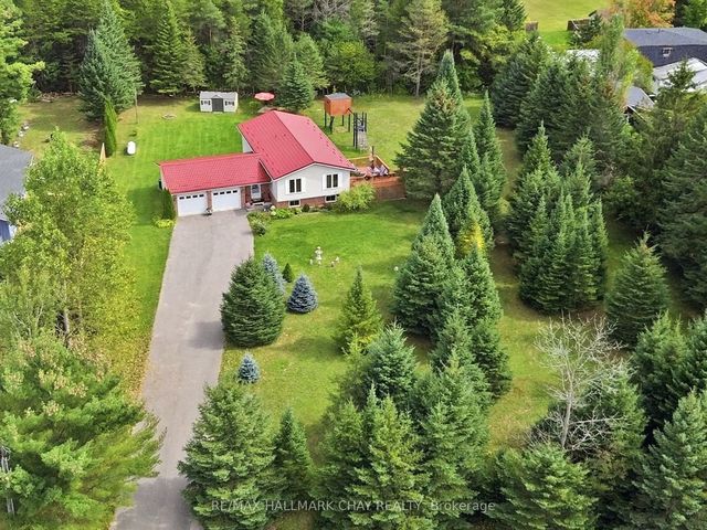 8871 Mckinnon Road, Essa
